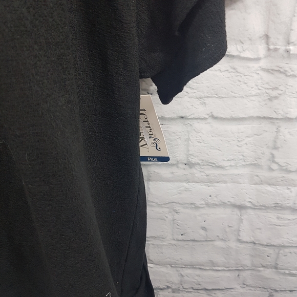 Terra &Sky NWT Black Textured Peasant Short Sleeve Top - Picture 6 of 9